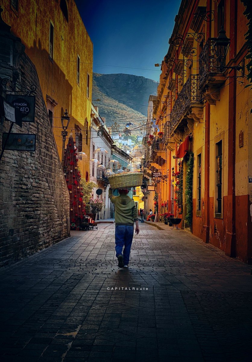 Capital_Route's tweet photo. ¡Buenos y fríos días desde la ciudad más bonita del mundo! 🥶 https://t.co/j8IkGQRBas