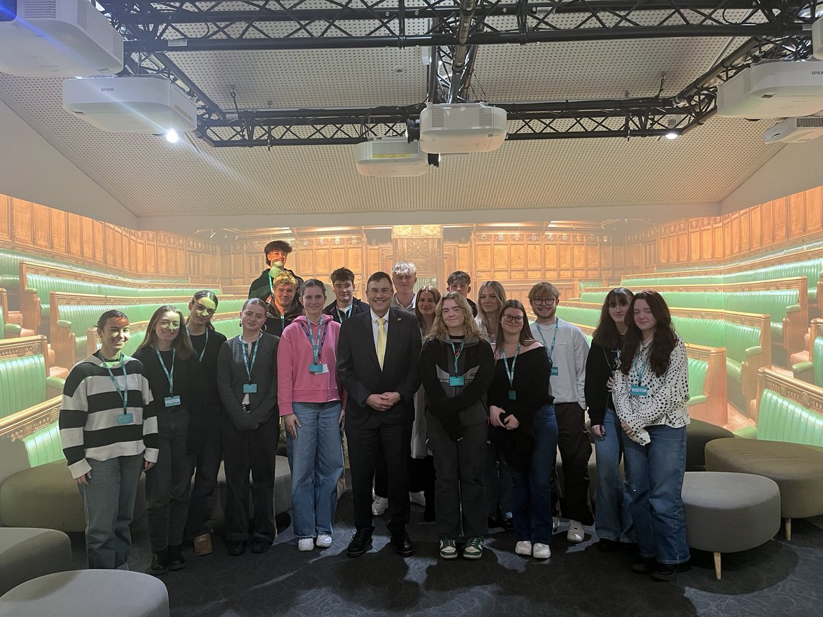 Newton Abbot College tweet media