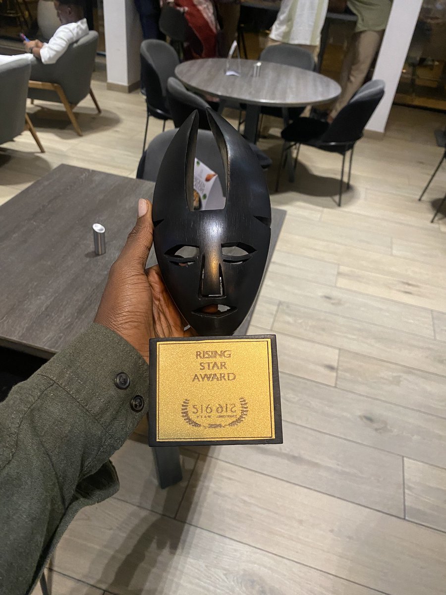 DikaOfoma's tweet photo. so thankful for this award and how honoured, encouraged and validated i feel. thank you @S16Filmfestival X @s16collective https://t.co/2rrVpxOXne