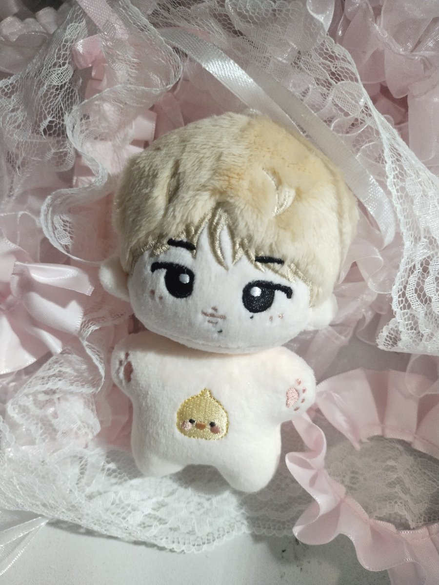 yelli 💗 lace comms open 𓈒࣪˖ ִֶָ tweet media