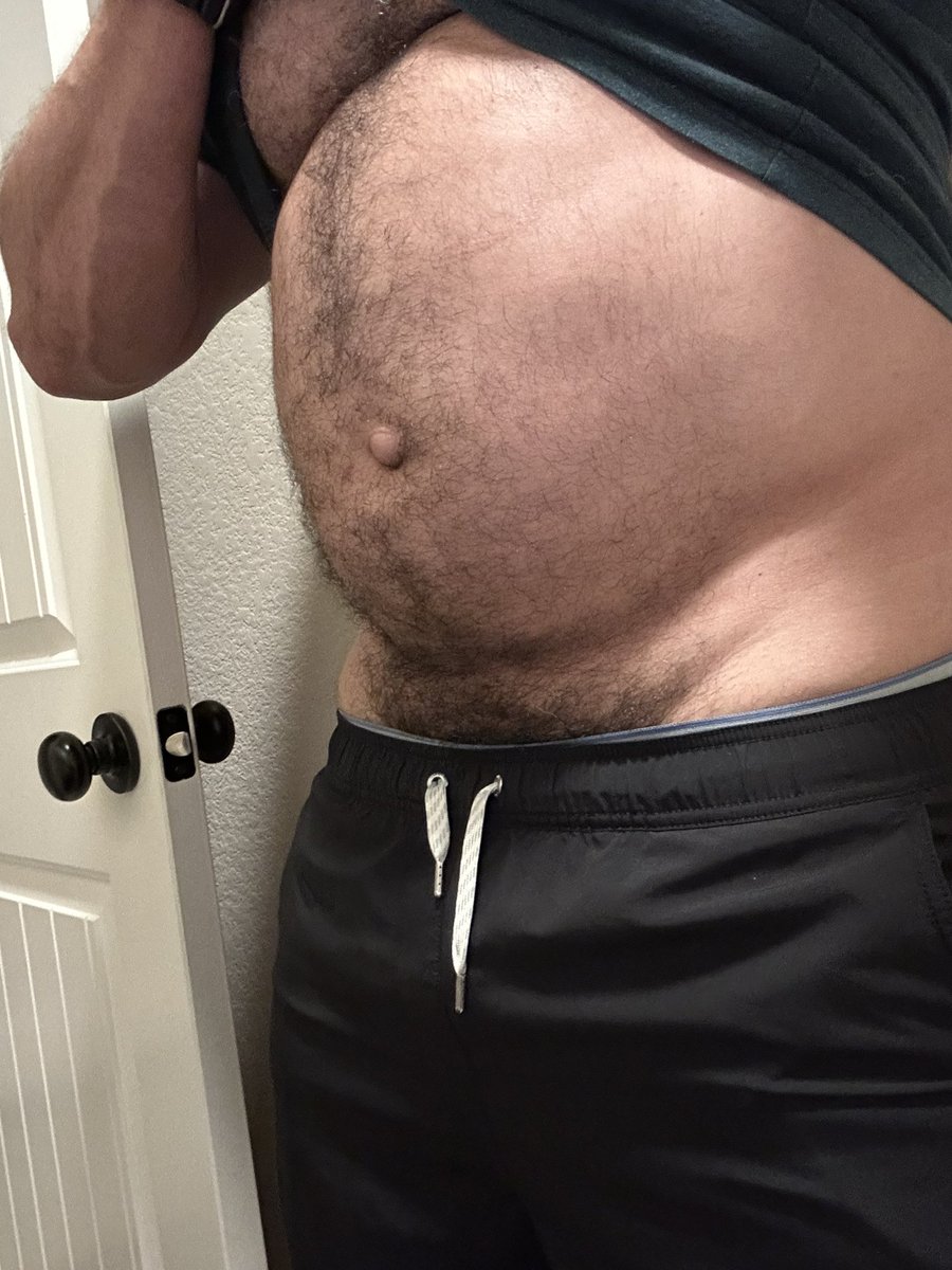 BeefyMuscle44's tweet photo. @cubbbyG Happy Tummy Tuesday https://t.co/kMWCIAhPy4
