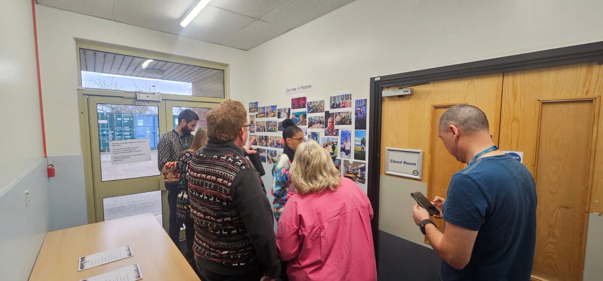 A Happy Christmas Jumper Day from #LHIS 🎄🥳

We've joined in on the festivities and are also supporting @SaveChildrenUK 

#ChristmasJumperDay 
<a href="/LPTnhs/">Leicestershire Partnership NHS Trust</a>
