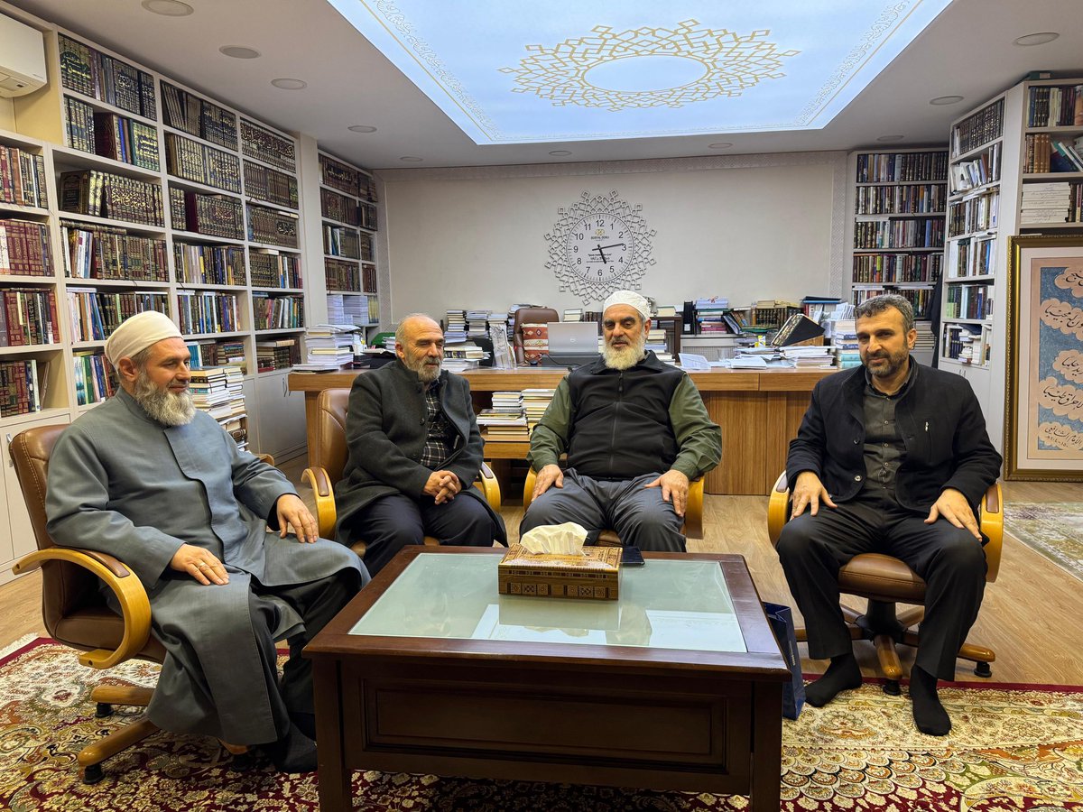 Genel Başkan Yardımcımız Molla Abdulkuddüs Yalçın ve Genel Sekreterimiz Molla Muhammed Özer, Sosyal Doku Vakfı Başkanı Nurettin Yıldız hocayı ziyaret etti.