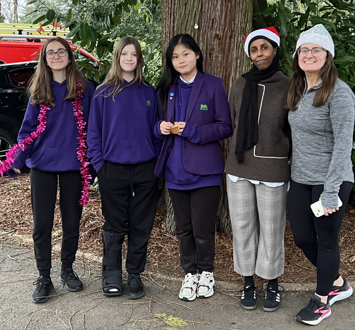 RicardsTweets's tweet photo. Our annual Santa Run is tons of festive fun! So many teams this year! Lots of posts to follow 🎄🌟🎄🌟🎄🌟🎄 https://t.co/fHUIVD2QPZ