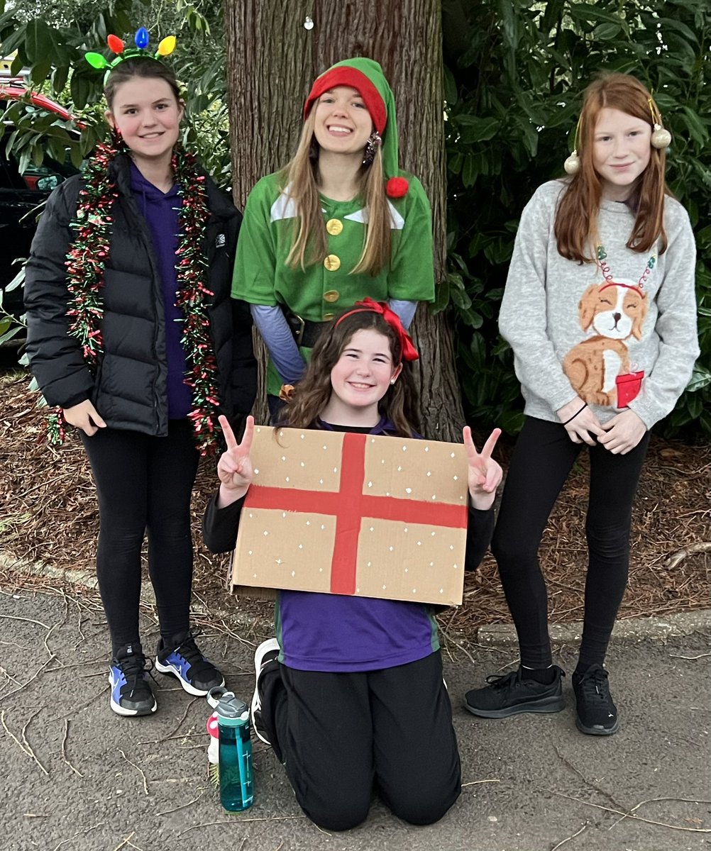 RicardsTweets's tweet photo. Our annual Santa Run is tons of festive fun! So many teams this year! Lots of posts to follow 🎄🌟🎄🌟🎄🌟🎄 https://t.co/fHUIVD2QPZ