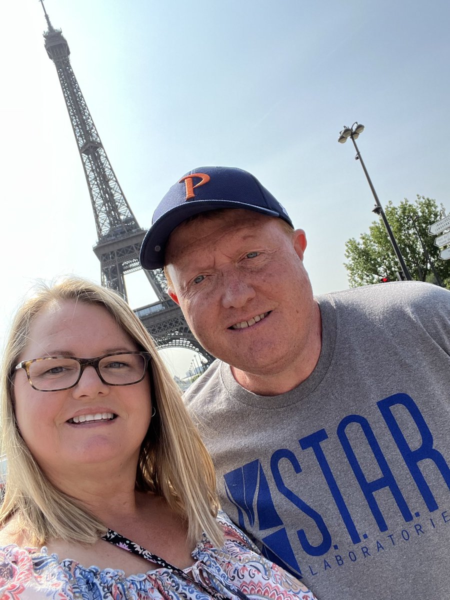 OwensAuxier's tweet photo. Happy 30th Wedding Anniversary @BryanAuxier 💘 https://t.co/AU6Viy0kM5