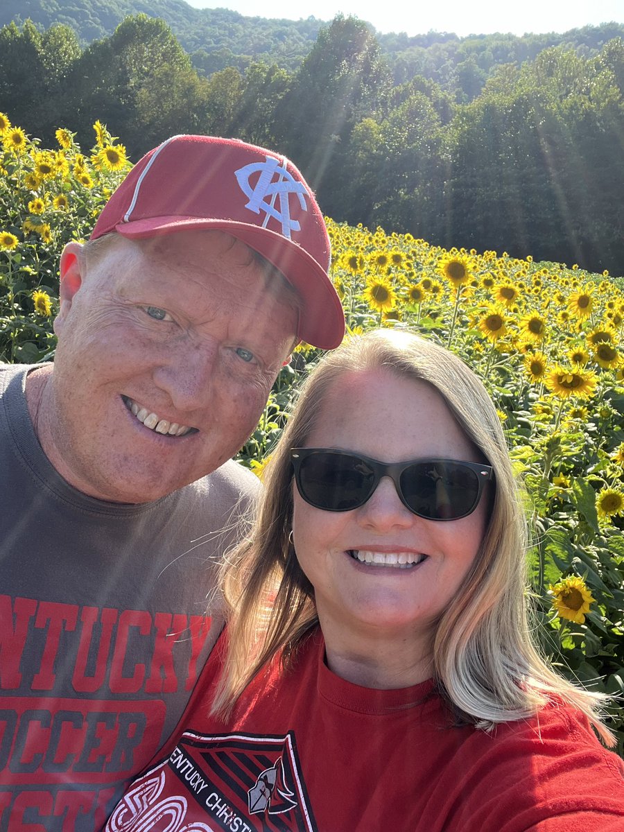OwensAuxier's tweet photo. Happy 30th Wedding Anniversary @BryanAuxier 💘 https://t.co/AU6Viy0kM5