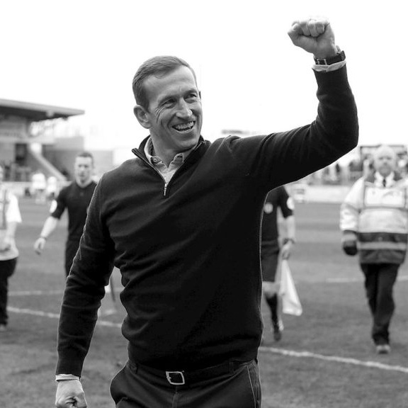 Remembering Justin Edinburgh on what would have been his 55th birthday 🕊️

Always in our hearts ❤️

#LOFC #OneOrient
