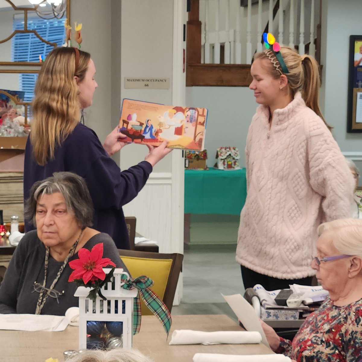 CGTMiller's tweet photo. Cary-Grove High School students spread holiday cheer through the Adopt a Grandparent project! Together with Lisa Raupp, from Mary Kay Cosmetics, students delivered gift bags to local assisted living centers—topping it off with Christmas carols! @CaryGroveHS @CHSD155 @MaryKay https://t.co/ku9rcA5ssh
