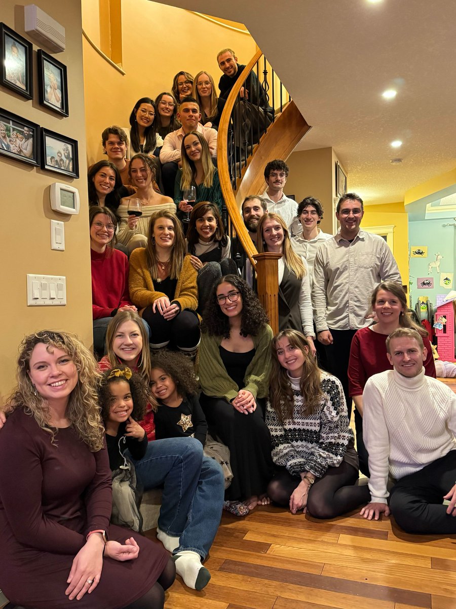 Keira Aubin (@aubinkeira) on Twitter photo It’s a <a href="/pact_lab/">Psychedelic & Cannabinoid Therapeutics (PaCT) Lab</a> Christmas 🎄 so grateful to be a part of this (quite amazing) team 💪🏼 It’s a <a href="/pact_lab/">Psychedelic & Cannabinoid Therapeutics (PaCT) Lab</a> Christmas 🎄 so grateful to be a part of this (quite amazing) team 💪🏼