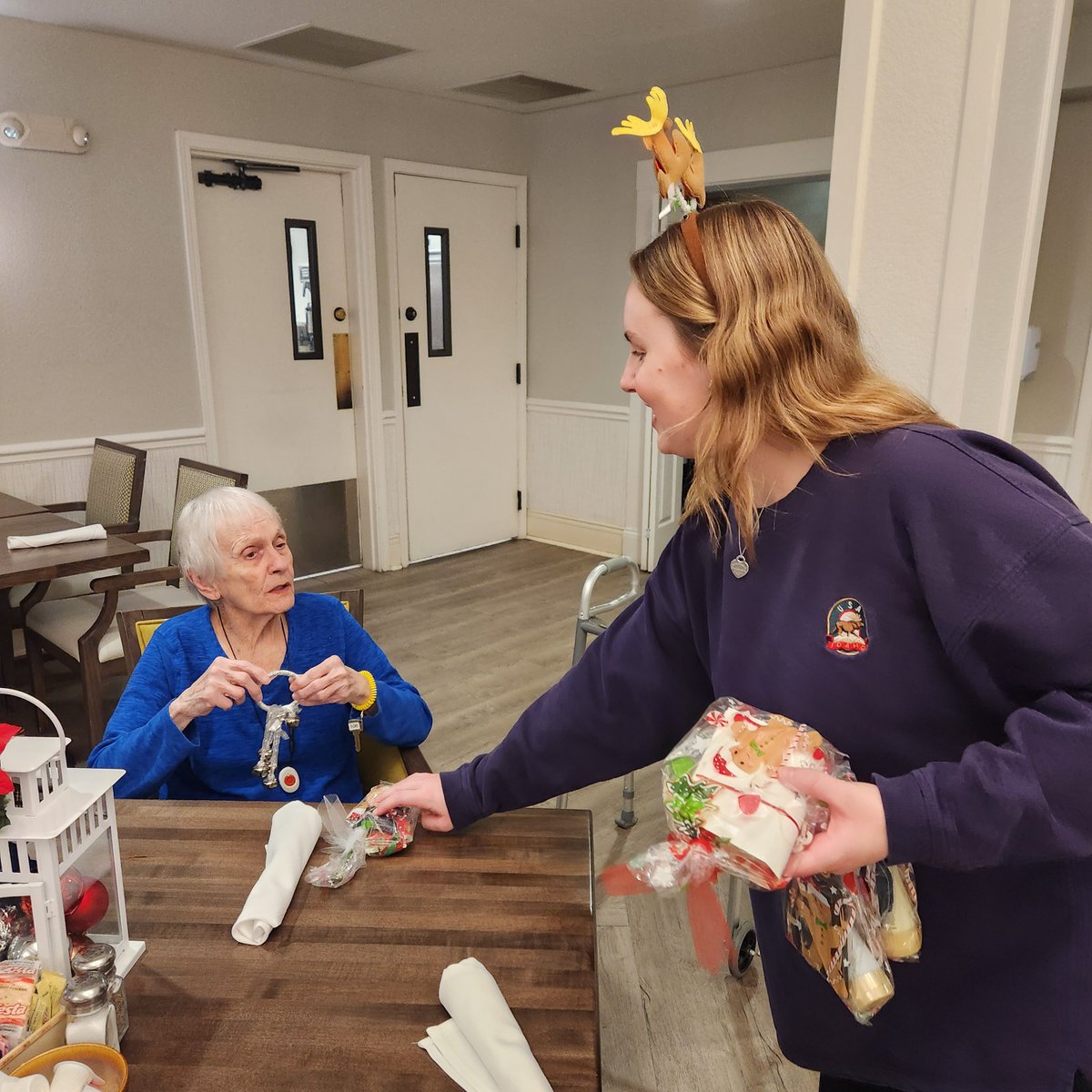 Cary-Grove High School students spread holiday cheer through the Adopt a Grandparent project! Together with Lisa Raupp, from Mary Kay Cosmetics, students delivered gift bags to local assisted living centers—topping it off with Christmas carols! <a href="/CaryGroveHS/">Cary-Grove H.S.</a> <a href="/CHSD155/">CHSD155</a> <a href="/MaryKay/">Mary Kay</a>