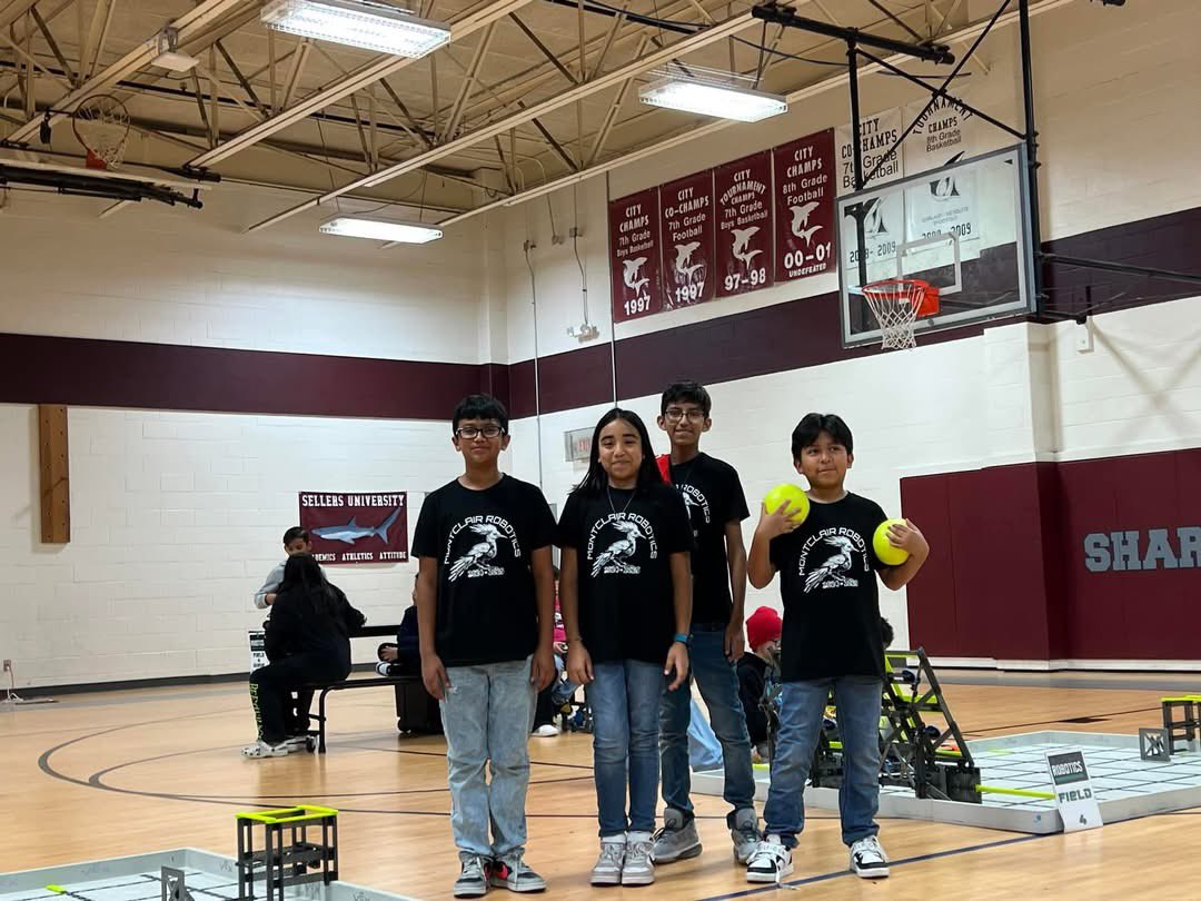 Our robotics teams did an amazing job at the Jingle-Bots IQ Tournament! 🤖 Big kudos to all of them for their hard work and success! 💡