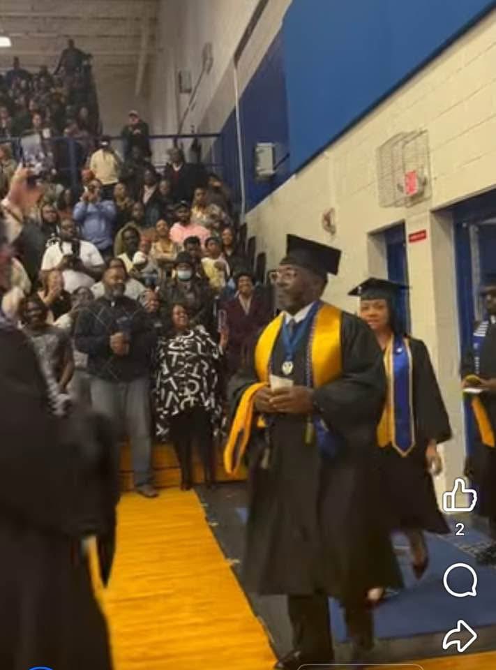 jdonteprayer's tweet photo. Congratulations Cuzzo!! 🎓
As Mr. ECSU Alumni, it’s my honor to officially welcome you into the ECSU Viking Alumni Family, Cuzzo! Your journey has just begun, and I know you’ll carry the Viking spirit with pride and purpose. @ECSU
#VikingPride #VikingPride3x #ECSU #ECSUAlumni #FamilyLegacy