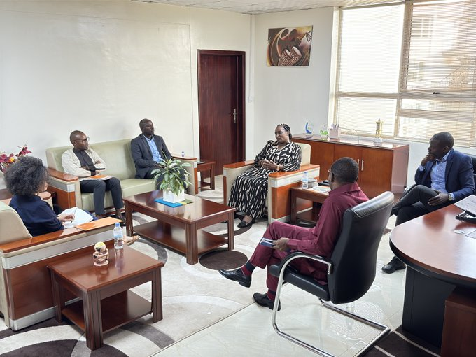RwandaGender's tweet photo. Minister @U_Consolee received @HelaGharbi23, the Country Director of @careinrwanda.
Their conversation focused on the existing collaboration in advancing gender equality and women empowerment as well as strategic approaches to cover the remaining gaps. https://t.co/E5Fte5xtZk
