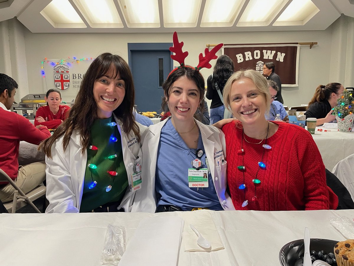 Our Brown Surgery holiday traditions continue! We had a lovely morning celebrating together and are looking forward to what the new year will bring! 🩺 🎅🏼 ❄️ 🎄