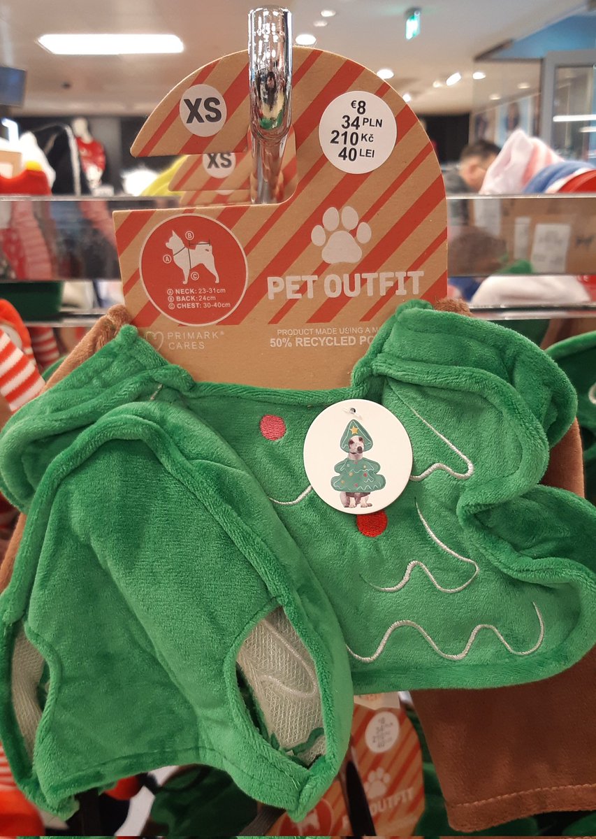 RonJanssen8's tweet photo. @Primark hopelijk is er niemand die zijn/haar hond🐕 zó voor schut gaat zetten 😤 https://t.co/9o6rCPz145