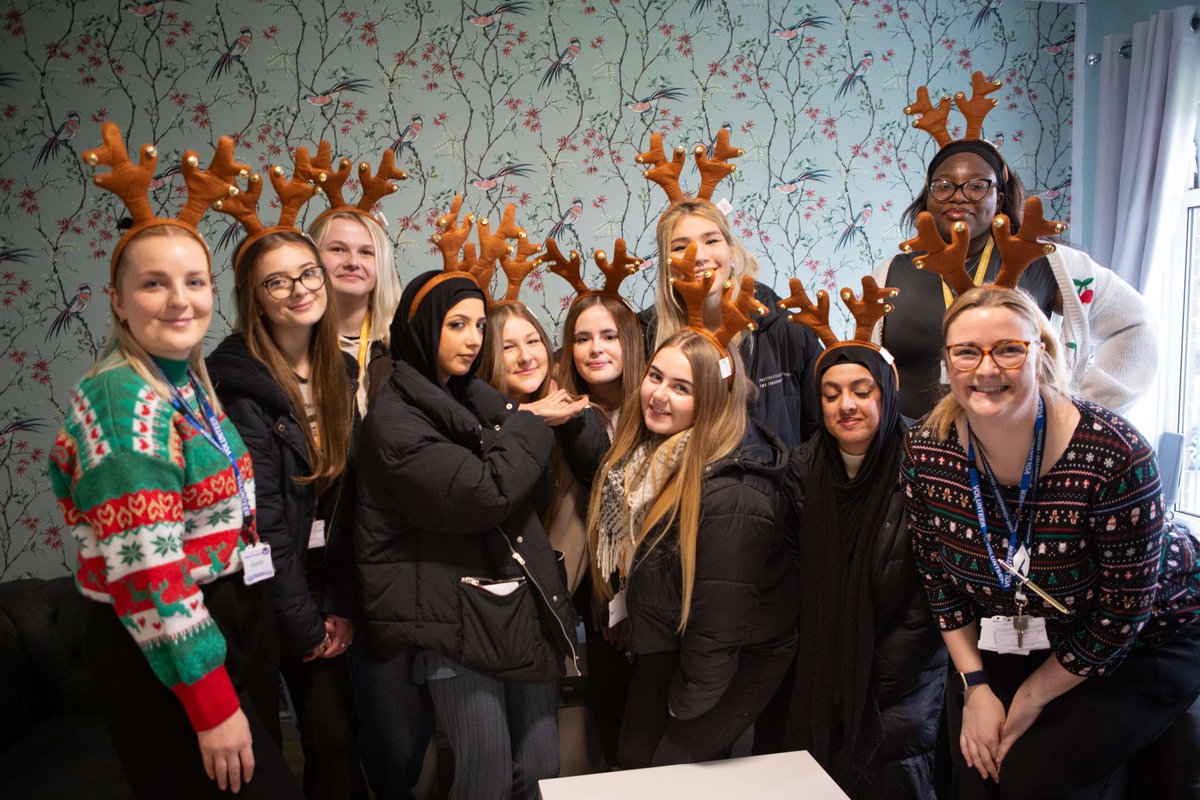 SOTCollege's tweet photo. Catering students joined Health &amp; Social Care students in delivering festive treats to the Goldenhill Nursing Home staff to celebrate the incredible work that they do all year round. 🦌💝 https://t.co/LC7RGi21cV
