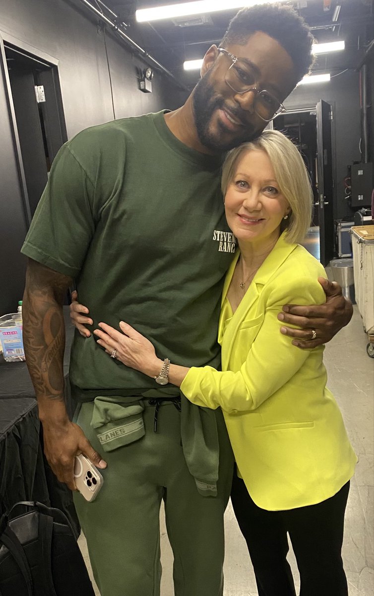 Andrea_Kremer's tweet photo. Thanks so much to @CBSMornings for having me on and fun conversation with @AdrianaDiaz @tonydokoupil And thrilled to see my friend, the busiest man in TV, the great @nateburleson #sbhof https://t.co/7PuQPmcgJO