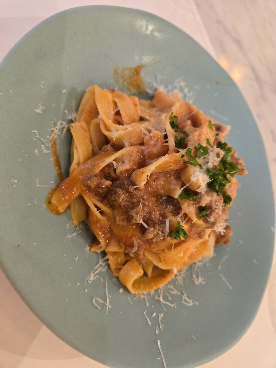 明日めっちゃ早くて萎え🥲
昼間に美味しいパスタ食べた！飯テロ