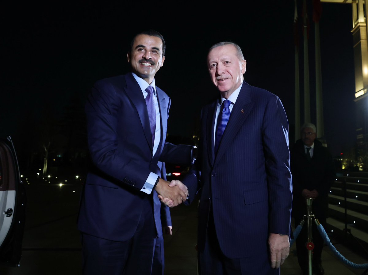 trpresidency's tweet photo. President @RTErdogan met with Emir Sheikh Tamim bin Hamad Al Thani of Qatar, who is paying a visit to Türkiye, at the Presidential Complex. https://t.co/uAETv2coi5