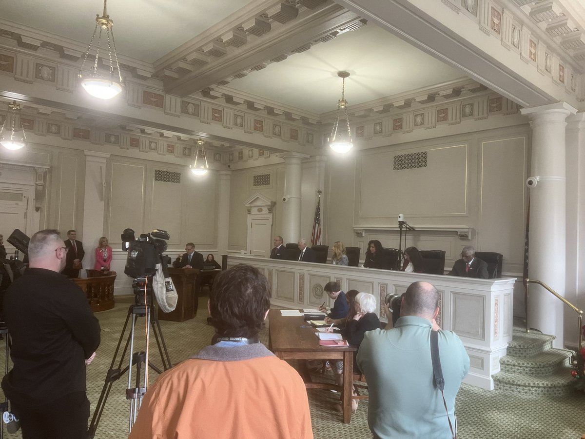 HAPPENING NOW: Presidential electors casting their ballots for the offices of President of the United States and Vice-President of the United States: President-elect Trump and VP JD Vance. <a href="/KARK4News/">KARK 4 News</a> <a href="/FOX16News/">FOX16 News</a> <a href="/CapitolViewAR/">Capitol View</a> #arpx