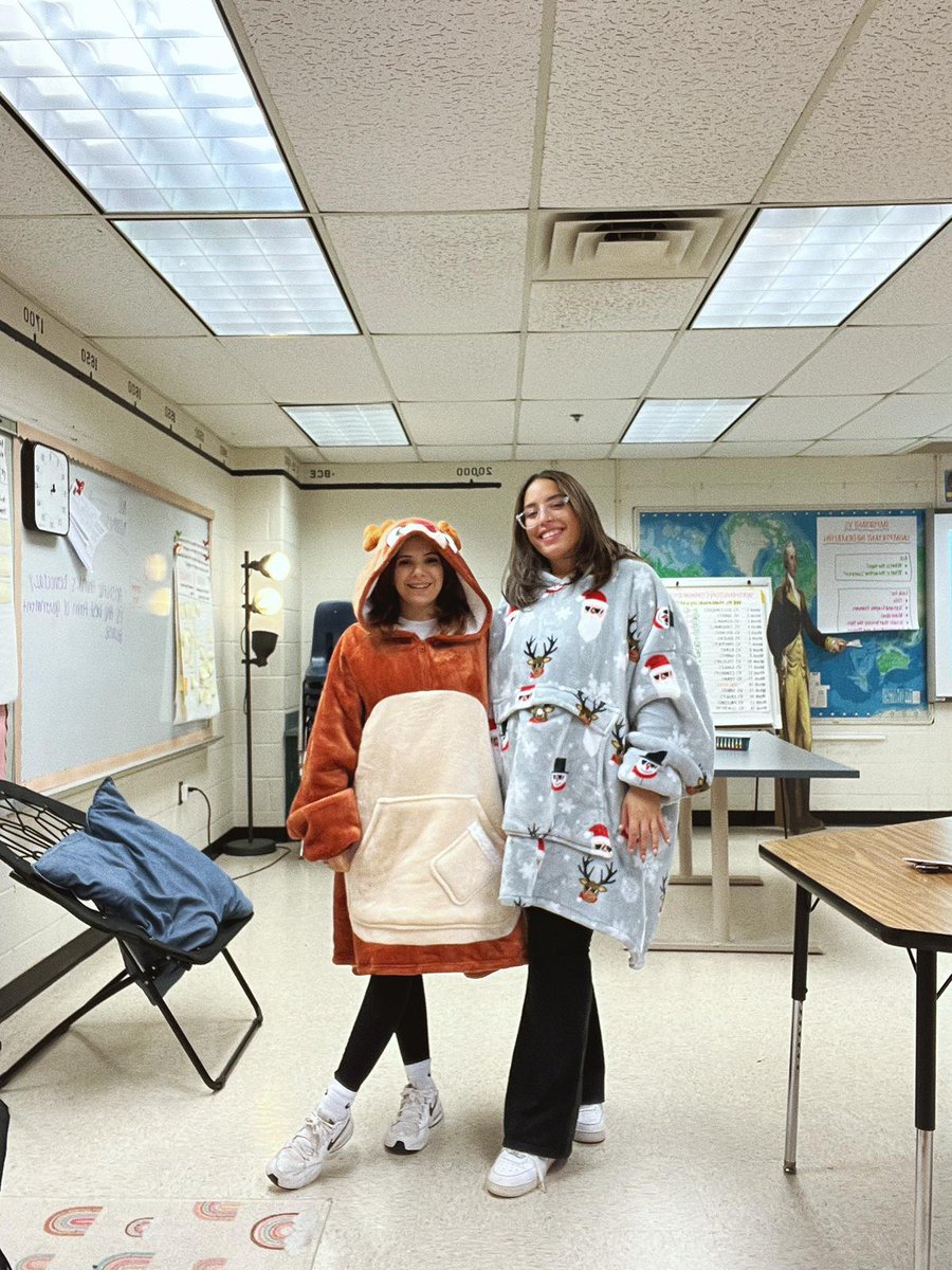 Poe Middle School tweet media