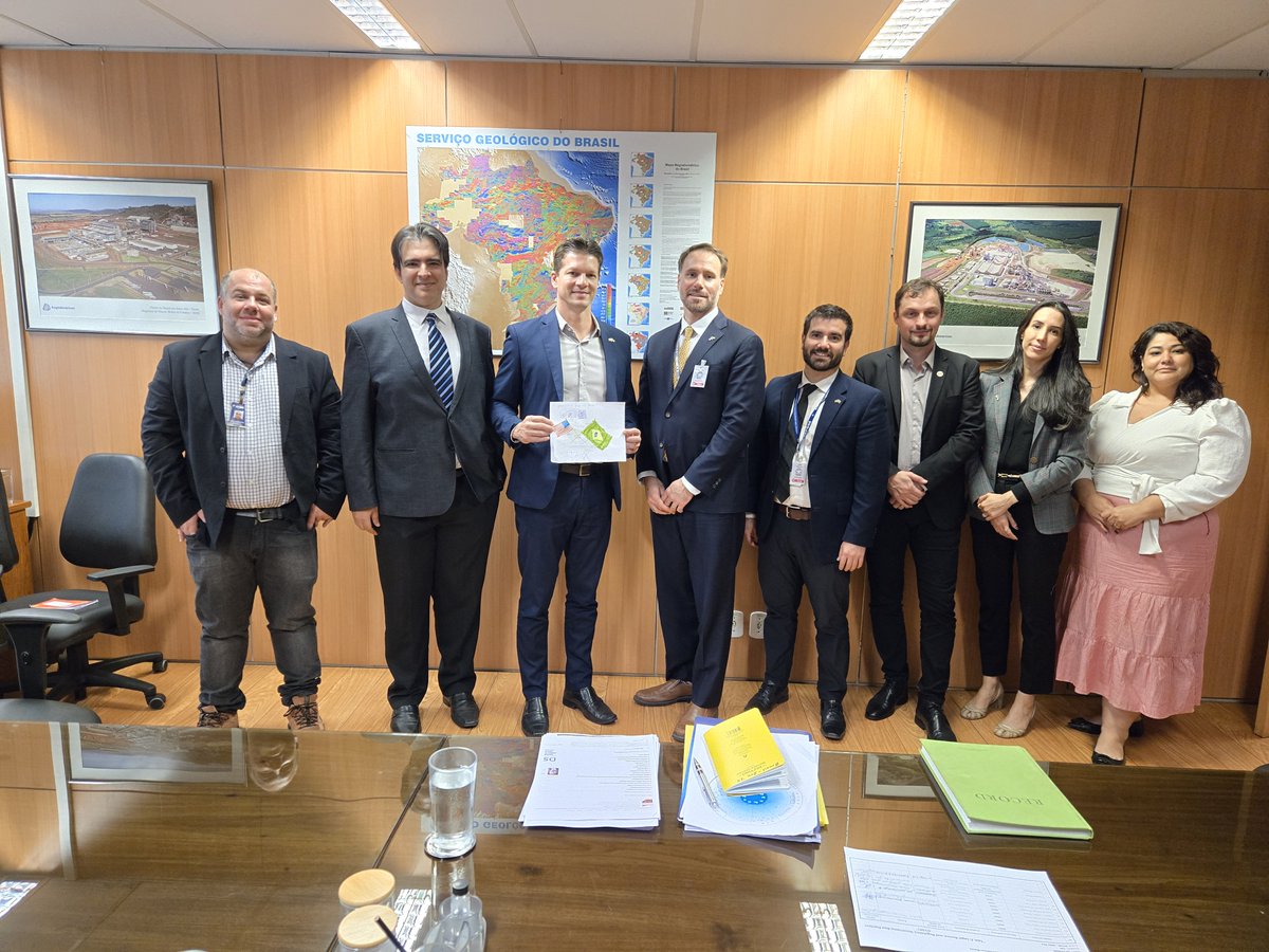Commercial Law Development Program (@cldp_doc) on Twitter photo #CLDP with <a href="/EnergyAtState/">EnergyAtState</a> & <a href="/EmbaixadaEUA/">Embaixada EUA Brasil</a> had lively discussion with Brazilian authorities to cooperate on how to attract #SustainableMining & successfully govern across the mine life cycle. #CLDP with <a href="/EnergyAtState/">EnergyAtState</a> & <a href="/EmbaixadaEUA/">Embaixada EUA Brasil</a> had lively discussion with Brazilian authorities to cooperate on how to attract #SustainableMining & successfully govern across the mine life cycle.
