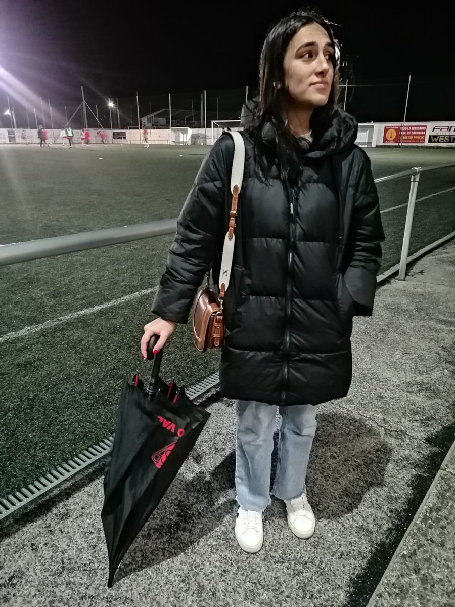 sdovaldenaron's tweet photo. 🗣️🔊E SE CHOVE... QUE CHOVA ☂️

Faite co teu paraguas valexo na cantina do Val.

#imusval⚪🔴🔴⚪ https://t.co/toaWSlYMZU