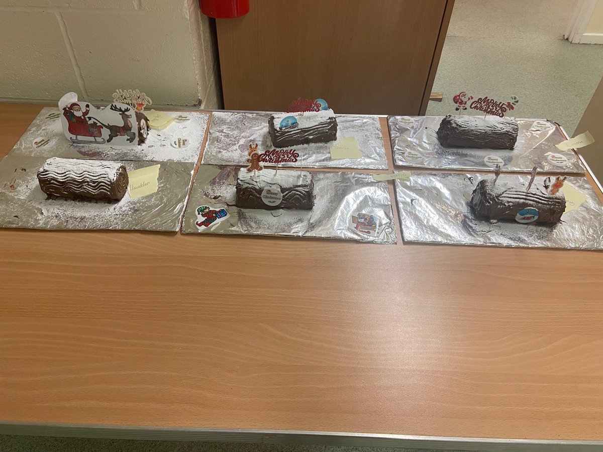 Today's homemade Christmas 🎅 
gifts 🎁 
Making chocolate logs, using recycled cardboard to make cake boards..
Don't they look yummy 😋 
Well done all ❤️
@youth4u1 
@ecoschoolfran