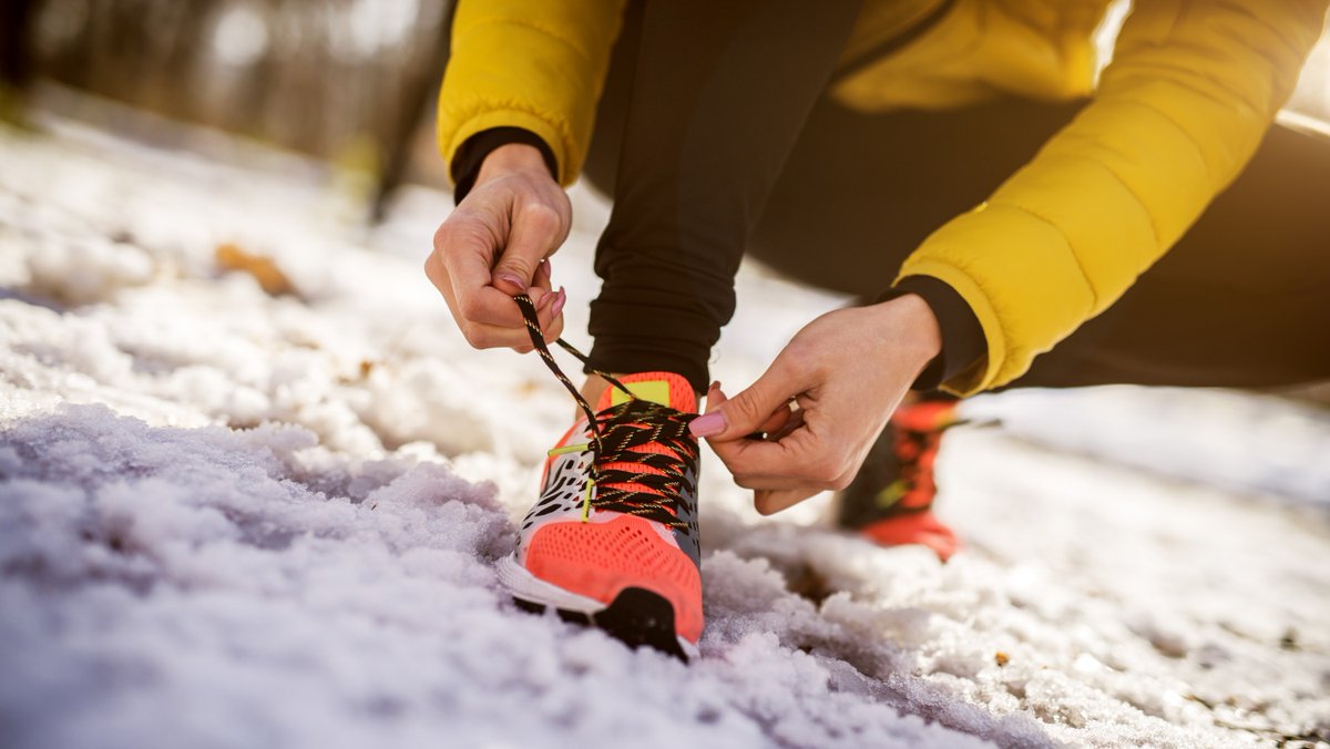Dr. Amber Mosewich, associate professor in the Faculty of Kinesiology, Sport, and Recreation has five tips to help you get exercise in the great outdoors and be mindful of your mental health while you’re at it.

Folio story: ualberta.ca/en/folio/2024/…

Explore and read more 2024