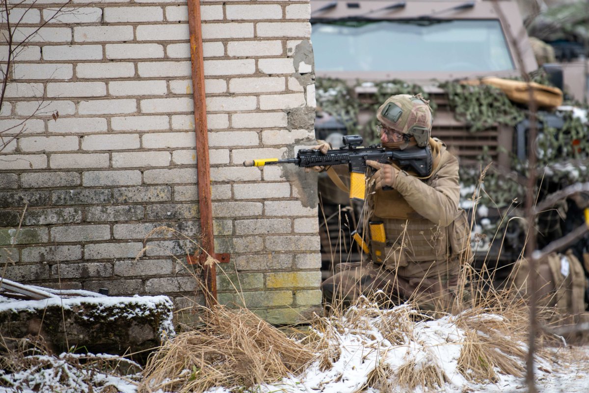 NATOJFCBS's tweet photo. ✔️ EX PIKNE Done ! 🚦
Exercise #PIKNE in Estonia wraps up, showcasing #NATO's unmatched readiness and unity! 🇪🇪 with strong 🇫🇷 and 🇬🇧 contributions, and leadership from JFC Brunssum, the Alliance proves its strength to defend every inch of NATO territory.
🌐Read more: https://t.co/3hbxe9VYG5
#WeAreNATO #StrongerTogether 💪
@armeedeterre @MarineNationale @FrForcesEstonia @FrenchForces @Kaitsevagi @BritishArmy