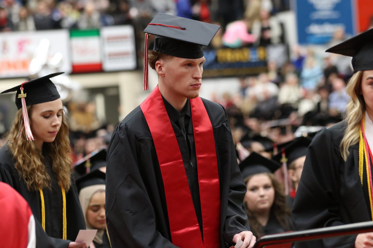 Congratulations to our student-athletes who graduated this past weekend! 👏

We are so proud of all your hard work and accomplishments.

#GoGuins🐧