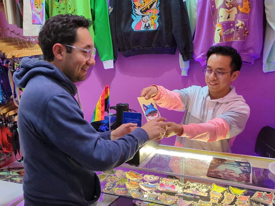 Queremos agradecer a <a href="/ArtyandChikle/">Arty and Chikle 🦊✨🦊➡️ Furcan Puebla 🃏🎲🎰</a>  por invitarnos a <a href="/WarningYIFF/">⚠️Warning Yiff 🐻</a> para  hablar sobre salud sexual y VIHvencias. 
Ademas,a los artistas y asistentes que generosamente se unieron para donar recursos que nos permitirán seguir trabajando en la atención integral del VIH.