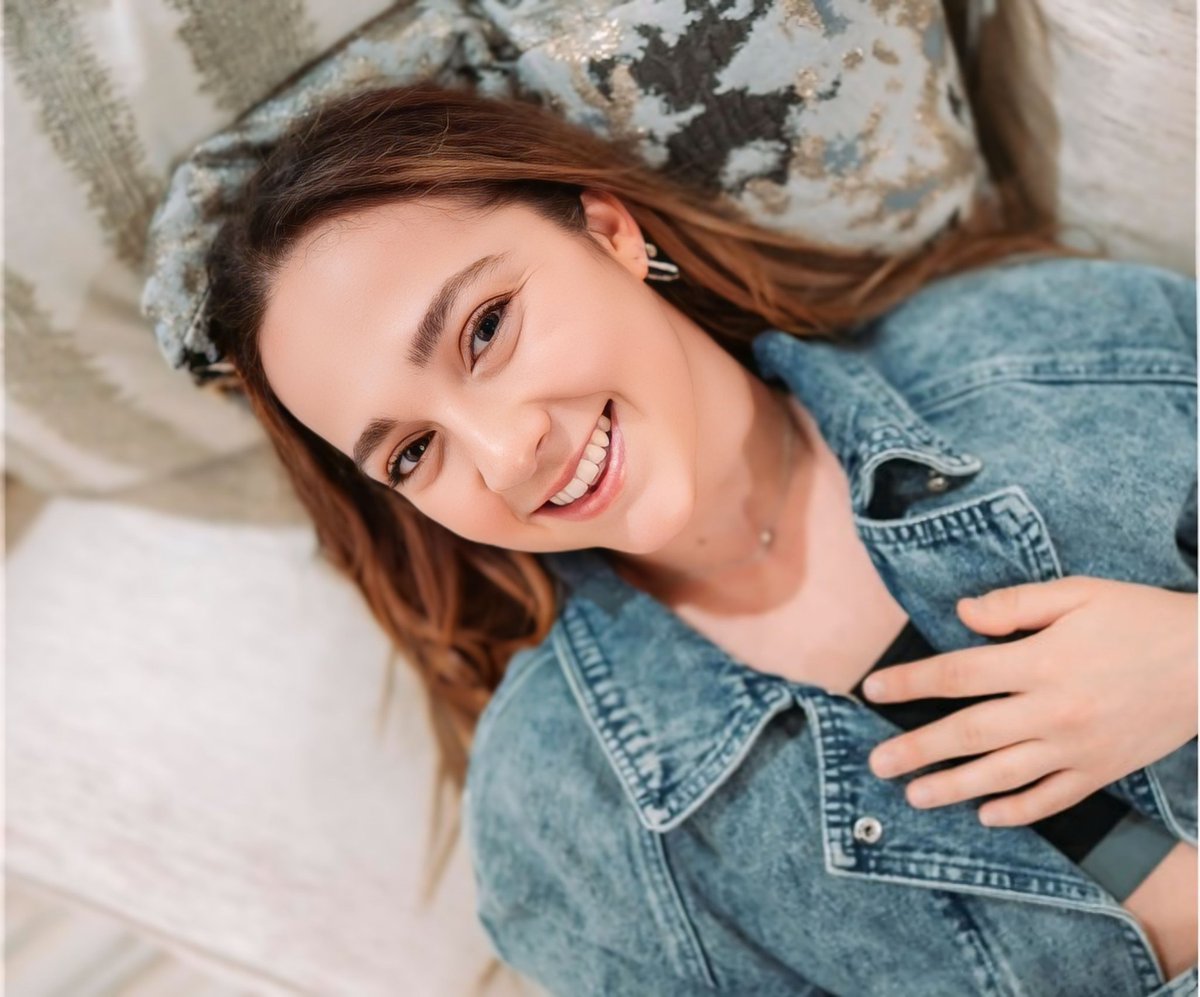 QueenKayceerice's tweet photo. You're such an inspiration @KayceeRice 🩵🤍💛 #kayceerice #Dancer #beauty #LosAngeles #outfit #Smile #proud #best https://t.co/0jFtoY8l0e