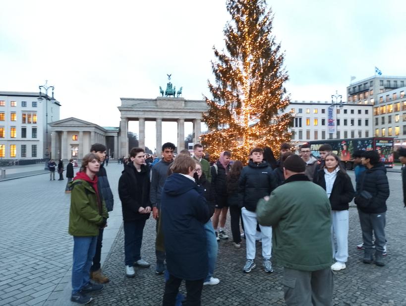 RLSComputing's tweet image. We had a great day in Berlin with our brilliant guide, Giles @InsiderTourBrln. Thank you. We are looking forward to another exciting day tomorrow. @TheRoyalLatin