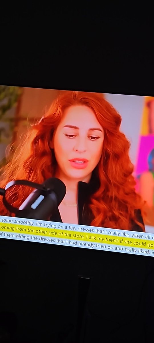 LzzyTaylor's tweet photo. Can we just talk about how pretty @charlottedobre is and how she has the most GORGEOUS fuckin hair!!!?? https://t.co/ZesZedLLAm