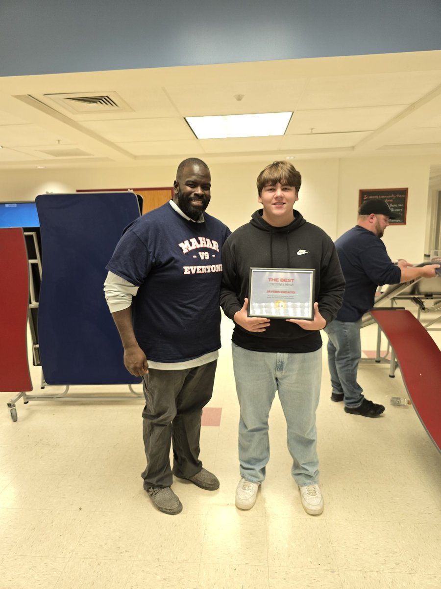 jayden_dicato's tweet photo. Back to back offensive line MVP! Thank you to all my coaches and teammates. Senior year highlights linked below 

https://t.co/XtQ3YIsfU0 https://t.co/n4YXD7hClD
