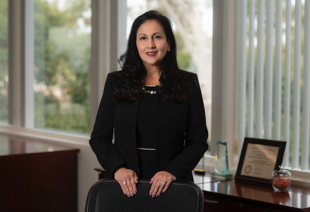 UCIEducation's tweet image. Today, Dec. 17, we celebrate Dr. Frances Contreras Day in San Diego! 🎉 Join us in honoring #UCIEducation Dean & Professor Frances Contreras for her unwavering advocacy for equity and diversity, making an impact that inspires communities near and far.