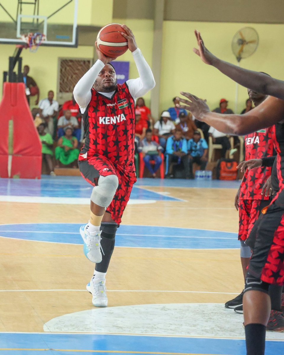 mchezo_rw's tweet photo. 🏀 Uganda secured their men basketball title with a short win 53-52 against Kenya.

The #EACInterParliamentaryGamesxMchezo continue to celebrate regional camaraderie through sportsmanship and talent, reminding us all of the unifying power of sport. https://t.co/bmgHYFeYgq