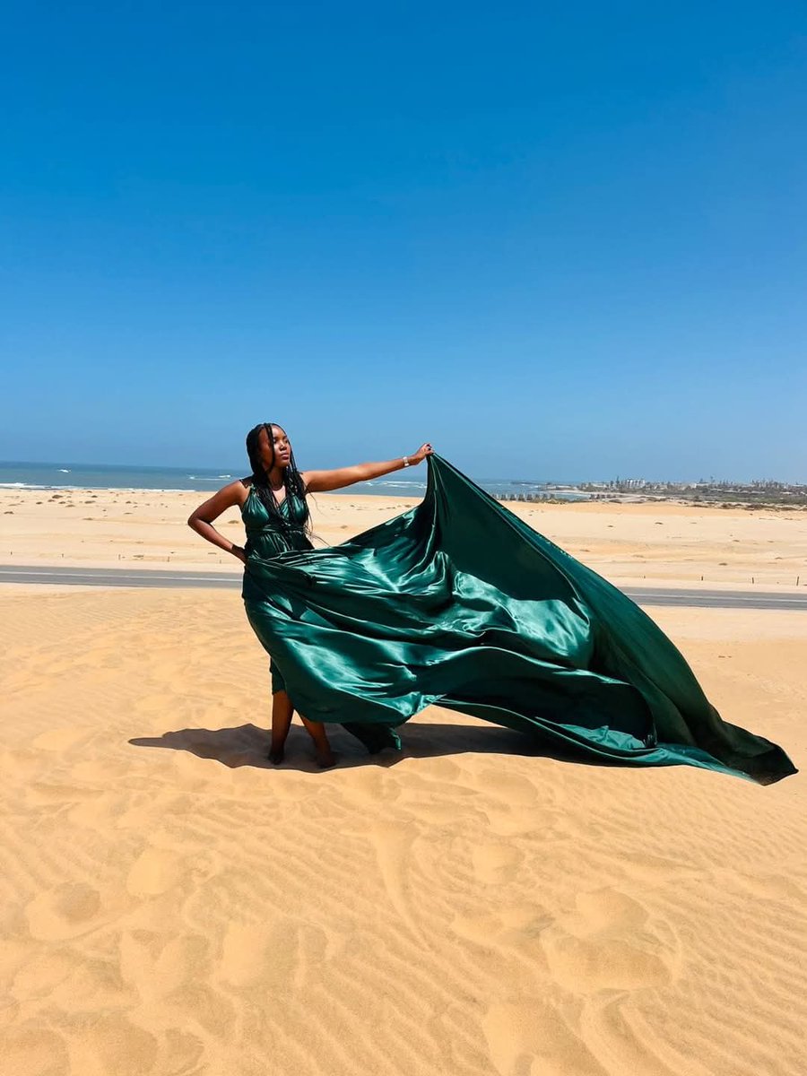 Linah54199055's tweet photo. My twin having the best time at Namibia https://t.co/E2SqcoGiah