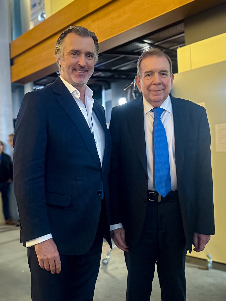 jcf_liberal's tweet image. Hoje, Edmundo González Urrutia, Presidente-eleito da Venezuela, veio ao Parlamento Europeu em Estrasburgo receber o Prémio Sakharov 2024. 

Tive a oportunidade de ter uma breve conversa com um homem que pôs a sua vida em risco, juntamente com María Corina Machado, na defesa da…
