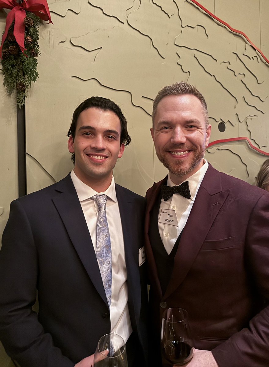 GroveCorporate's tweet photo. Thank you to everyone who celebrated with us at Grove's recent holiday party! ๐๐
#HappyHolidays #YCOB https://t.co/dIWDorG3KU