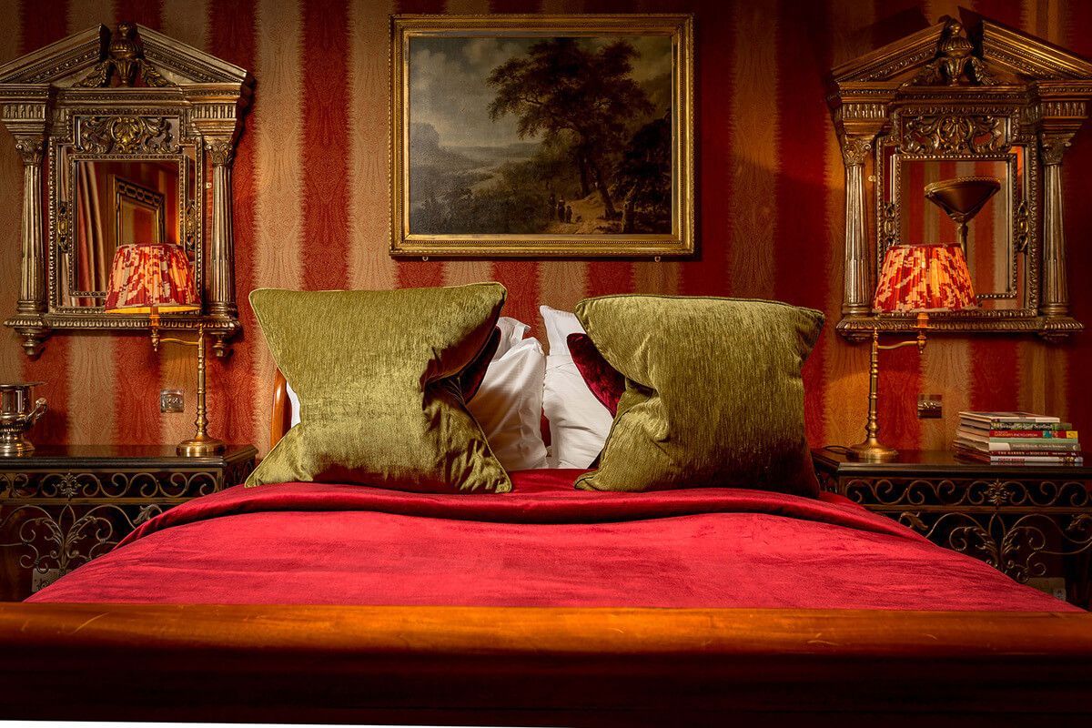 We Accept Pets (@weacceptpets) on Twitter photo Experience the height of luxury at Prestonfield, one of Edinburgh’s most opulent 5-star hotels, built in 1687 as the grand baroque residence of Edinburgh's Lord Provost.
🐶 Welcomes dogs and small pets 🐾
weacceptpets.co.uk/Edinburgh/3955
<a href="/PrestonfieldHH/">Prestonfield</a> #Edinburgh #Luxury #FiveStar Experience the height of luxury at Prestonfield, one of Edinburgh’s most opulent 5-star hotels, built in 1687 as the grand baroque residence of Edinburgh's Lord Provost.
🐶 Welcomes dogs and small pets 🐾
weacceptpets.co.uk/Edinburgh/3955
<a href="/PrestonfieldHH/">Prestonfield</a> #Edinburgh #Luxury #FiveStar