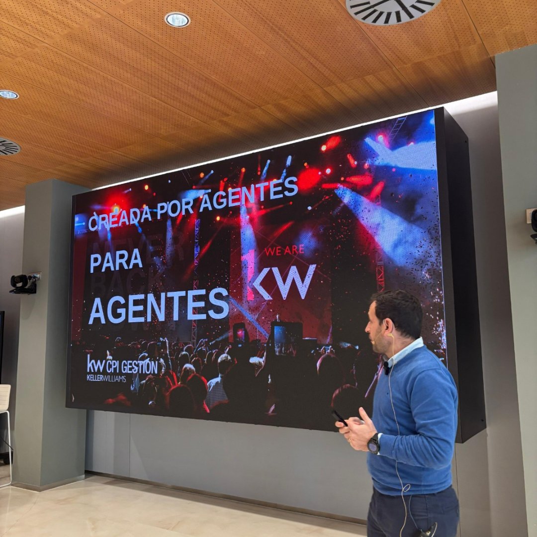 BotelloMas's tweet photo. 📊 Ayer celebramos nuestro evento Tendencias del Tercer Trimestre del Sector Inmobiliario.
Keller Williams CPI Gestión analizamos el mercado en la Comunidad Valenciana y compartimos las últimas tendencias.

🏠 ¿Comprar, vender o ser agente? 

#KellerWilliams #SectorInmobiliario https://t.co/1DXxZwqUcR