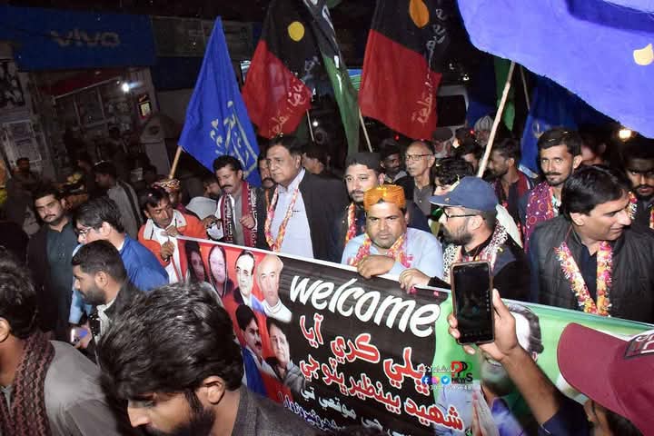RazaDharijo's tweet photo. Karwan E Benazir Pedal Qafila:

Thank You NaushehroFeroze🌹🙏🏻
#JiyeBhutto ♥️🖤💚✌🏻

Thank you President PPP Dist NF Sohail Abbasi, Dist GS @MasroorARajper and every worker of Dist NF, who welcomed us workers 🌹

PPP Family 🌺
We can never forget 🙏🏻 https://t.co/zHR6Dem0Vu