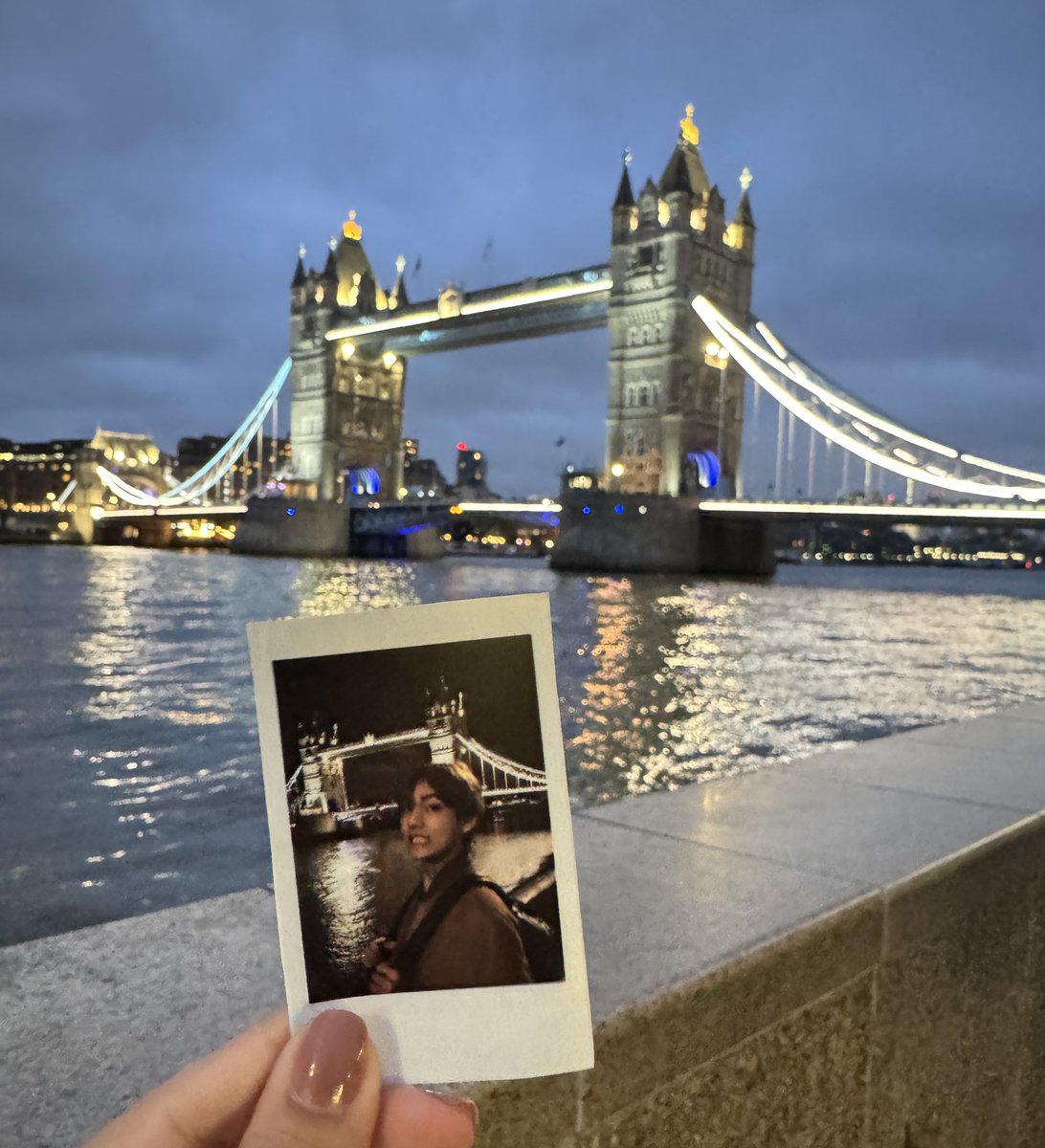 cora 非 tweet media