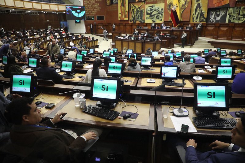 LeninRogelV's tweet photo. Con nuestro respaldo, se aprobó el Proyecto de Ley Orgánica Reformatoria al Código de Trabajo y la Ley Orgánica del Servicio Público y Ley Orgánica de Empresas Públicas Referente a los Jóvenes.

Seguimos trabajando y cumpliendo con todos los jovenes de nuestra provincia y el país https://t.co/Y6hnMu5pQB