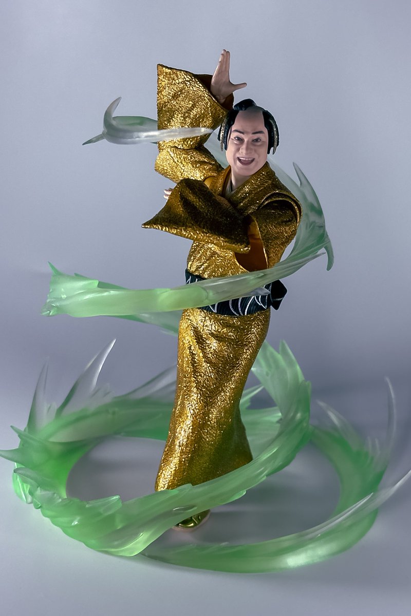 なんかソシャゲで風属性キャラで実装された時のマツケンサンバみたいになっちゃった…