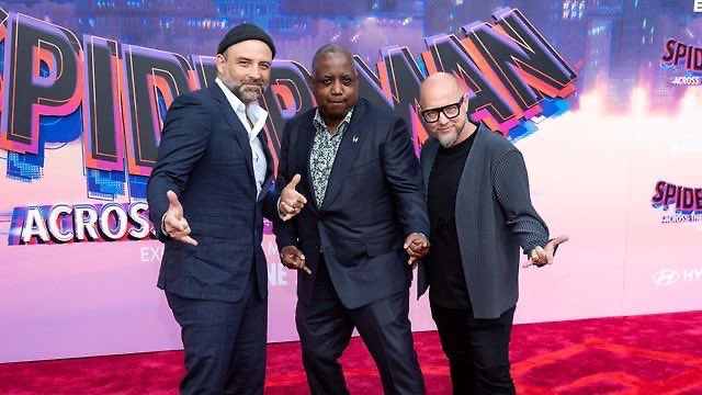 Bob Persichetti y Justin K. Thompson dirigirán 'SPIDER-MAN: BEYOND THE SPIDER-VERSE'.