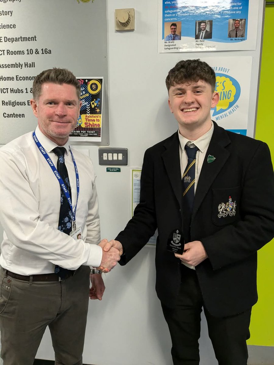 abhs_belfast's tweet photo. It's been great to have the opportunity to hand out our #positivenoticing awards over the last 2 weeks. Just caught up with Mr Millar earlier, presenting Yr14 pupil Thomas A with his awardππ»ππ»ππ https://t.co/2RYAL0OiYU